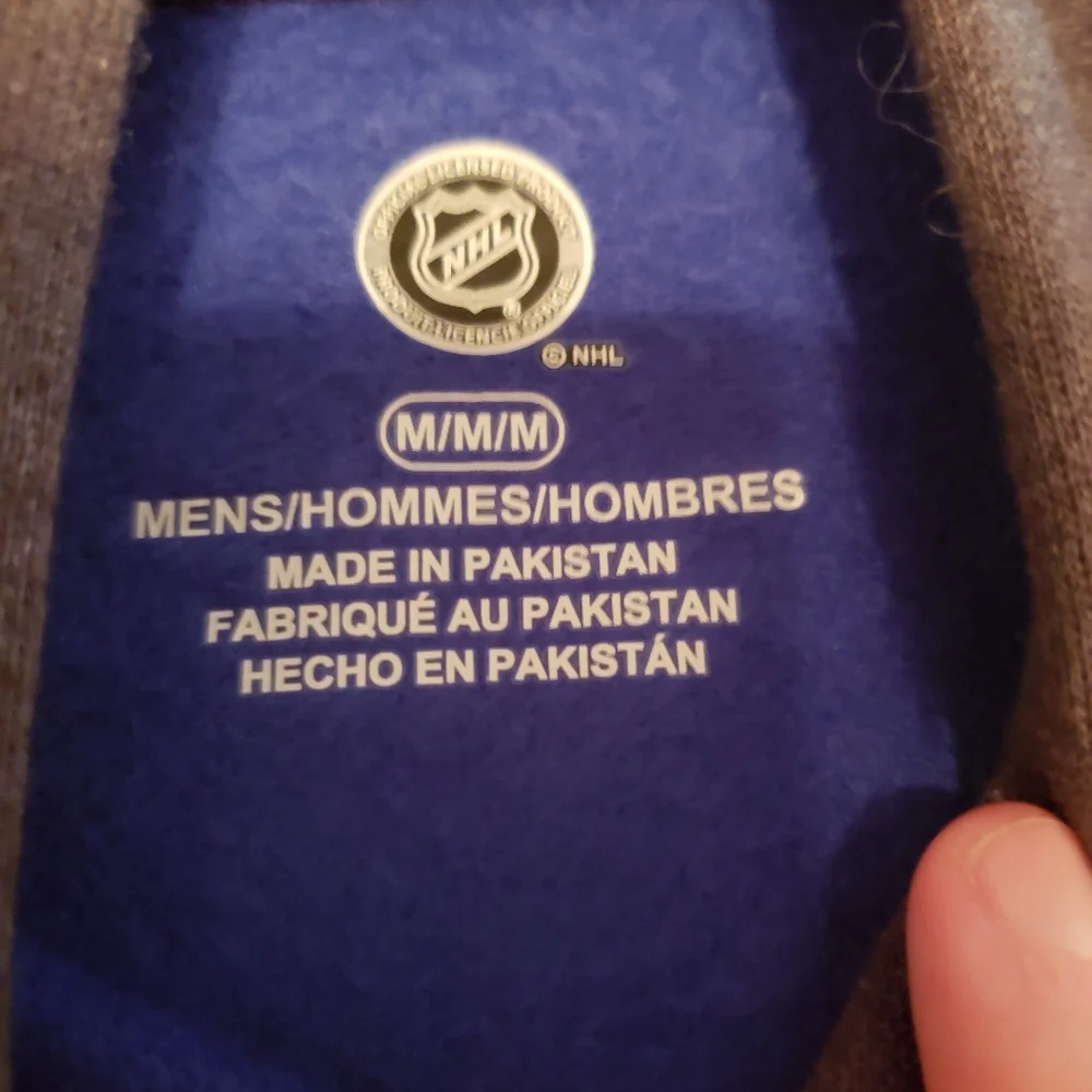 🏒 Tampa Bay Lightnig Hockey Hoodie 🏒 - Picture 3 of 4